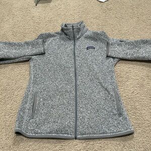 Patagonia women’s fleece 
Size large